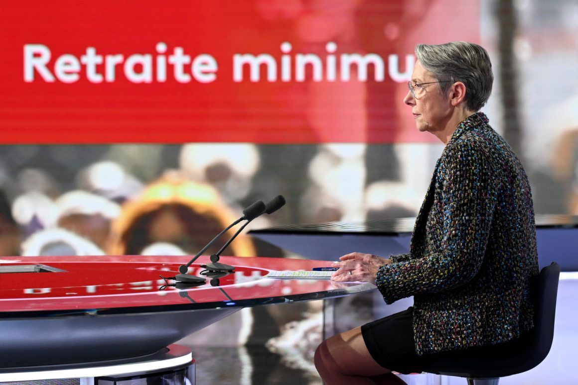 Elisabeth Borne présente la réforme des retraites au JT de France 2 en janvier 2023